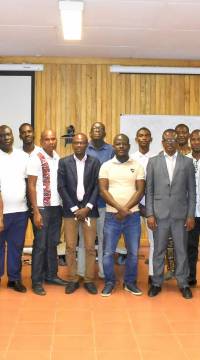Remise officielle des attestations/certificats de fin de formation aux auditeurs de la 22e session de formations de l’Institut social